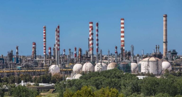 Repsol congela dos inversiones en Tarragona por valor de 1.100 millones de euros imagen 1715