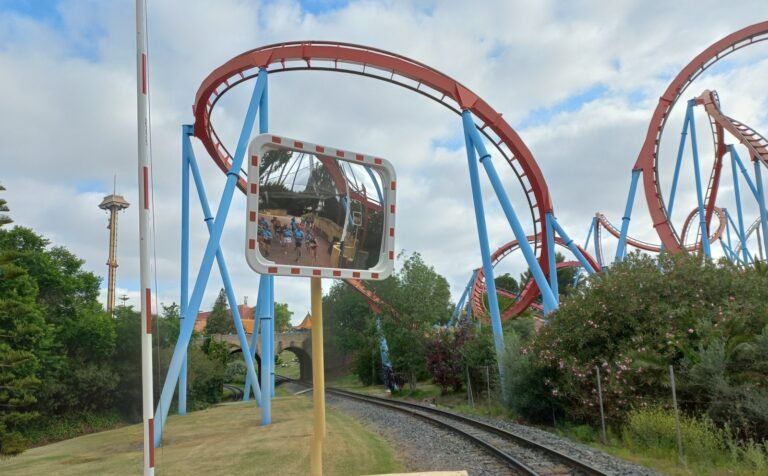 PortAventura cierra este lunes «hasta que se levanten las restricciones» por la lluvia imagen 1699