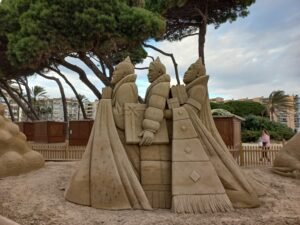 El pesebre de arena de La Pineda ya está acabado y se puede visitar imagen 1546