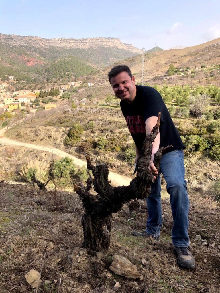 Fernando Llauradó, en la viña del Priorat