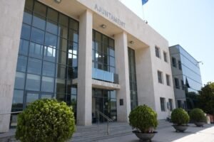 Los empleados municipales de Cambrils cobran la nómina de diciembre 8 días tarde imagen 1461