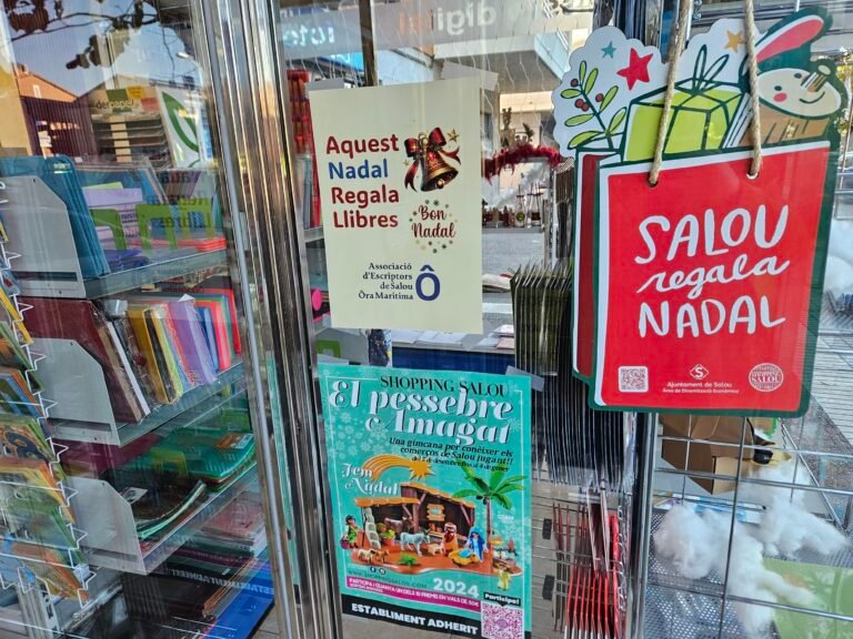 Los escritores de Salou incitan a regalar libros en Navidad imagen 1510