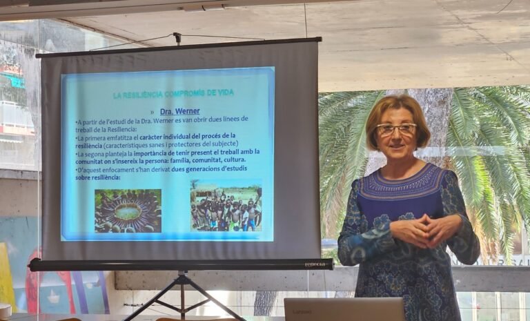 Nace un club de lectura en Salou para conocer mejor a los demás y a uno mismo a través de la resiliencia imagen 1345