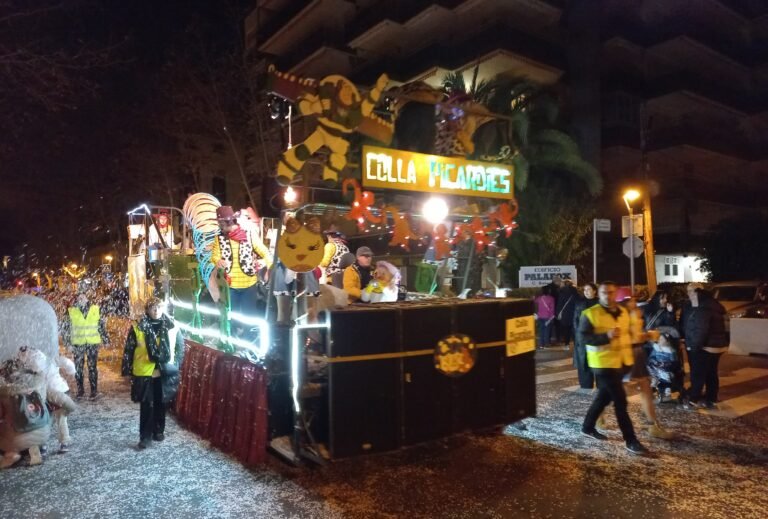 Salou plantea una rúa en junio con las collas del Cós Blanc imagen 1255