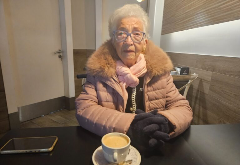 Mercè Marín: «A los mayores nos tratan como trastos viejos» imagen 1284