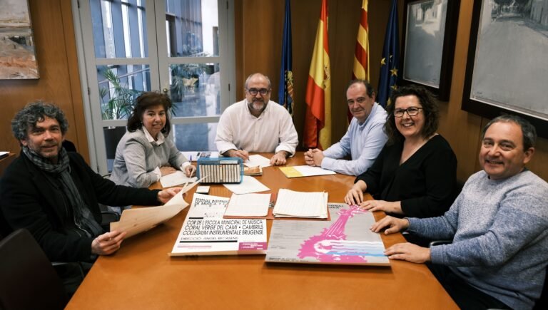 La Coral Verge del Camí cedeix a l’Arxiu Municipal fotos, partitures o cartells antics del Festival Internacional de Música de Cambrils imagen 1221