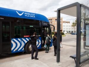 Polémica por la eliminación del transporte escolar en Vila-seca imagen 1152