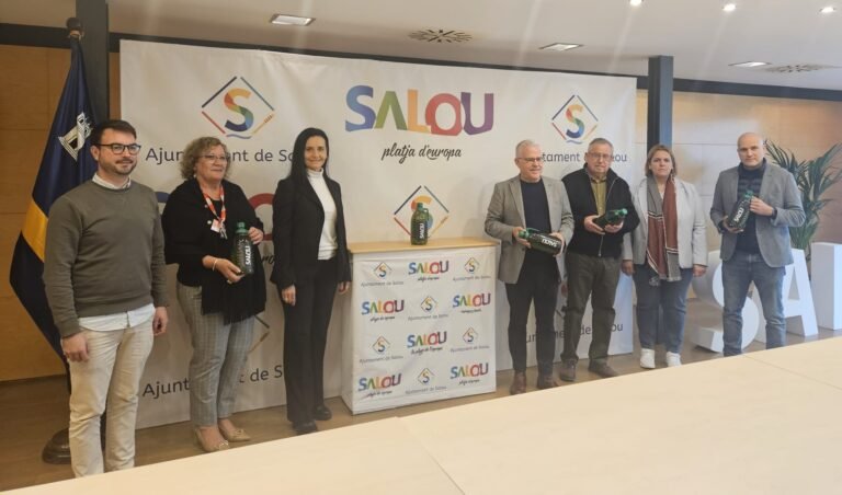 Salou entrega garrafas de aceite solidario de olivos milenarios imagen 1109