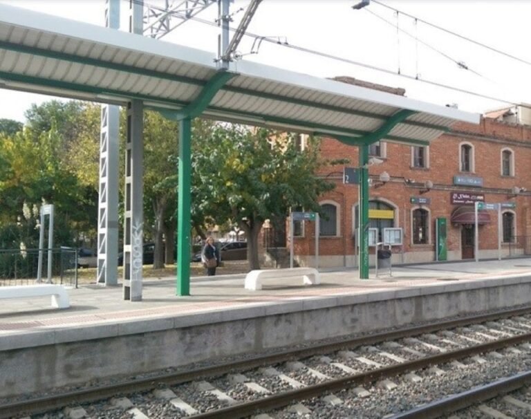 Suspendido el servicio de Rodalies por la inestabilidad en la red eléctrica imagen 939