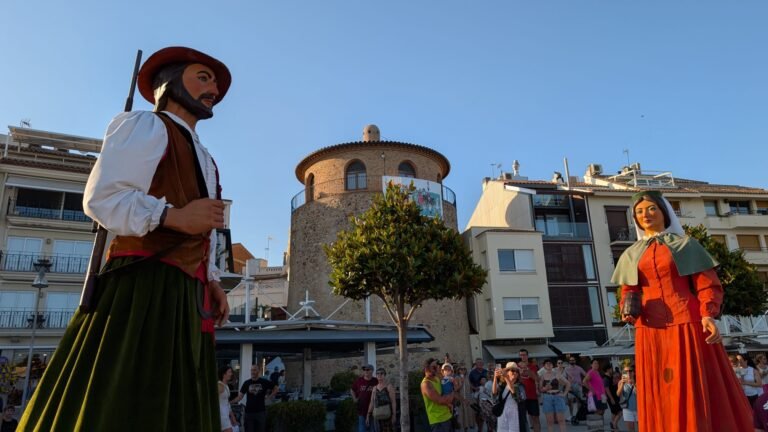 Cambrils celebra el Seguici de Sant Pere i les ballades dels elements festius (Fotogaleria) imagen 601