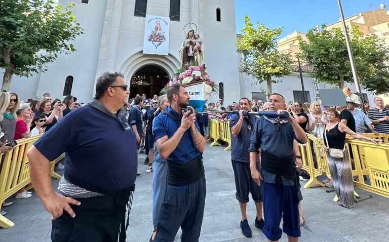Cambrils treu en processó la Mare de Déu del Carme pels carrers i pel mar imagen 517