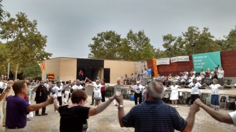 Tardeos entre cultures a l’Eixample Platja de Cambrils imagen 581