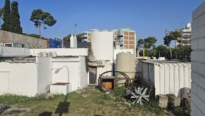 Susto en Salou por un incendio en un aparato de aire acondicionado en La Cage imagen 447