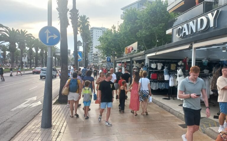 Turistas de última hora, estancias más cortas y menos gasto imagen 428