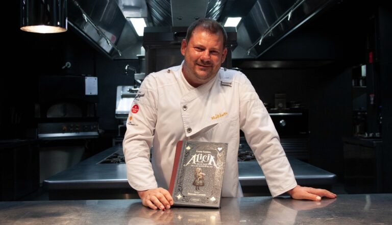 El chef Pep Moreno, de Deliranto de Salou, recibe un premio internacional de alta cocina imagen 196