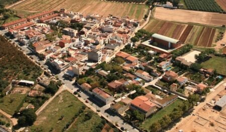 La Plana tendrá un aparcamiento gratuito en la zona deportiva