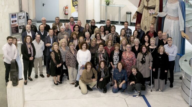 Cambrils homenatja els cambrilencs que celebren els seu 60è i 70è aniversari