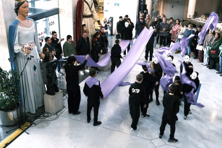 El alumnado de los institutos de Cambrils toma la palabra contra la violencia machista