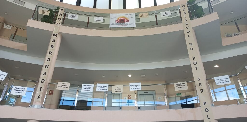 La plantilla del Ayuntamiento de Cambrils votará el jueves si va a la huelga imagen 9