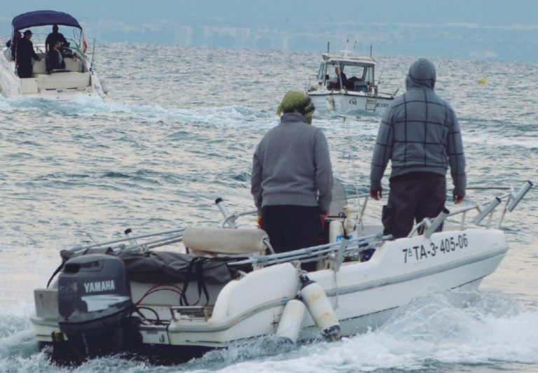 Salou commemora el 50è aniversari de la Festa del Calamar amb actes culturals i gastronòmics Embarcaciones durante la Festa del Calamar de Salou