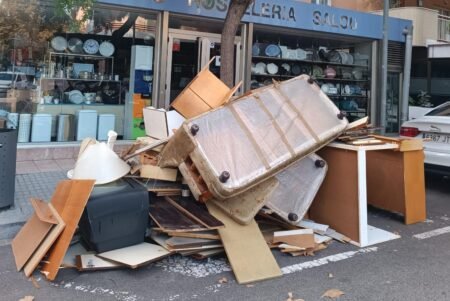 Salou impone más de 30 multas por abandonar residuos voluminosos en la calle