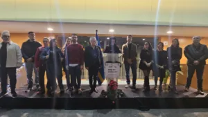 Unes 400 persones omplen el vestíbul del TAS en la felicitació de Nadal de FUPS – Sumem per Salou L'acte s'ha celebrat aquest dijous