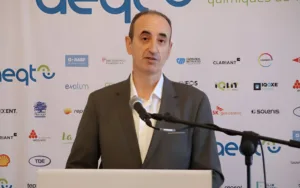 Javier Sancho (AEQT): “Mantener el motor de combustión incentivará los combustibles renovables y sintéticos” Javier Sancho, en el acto de este miércoles