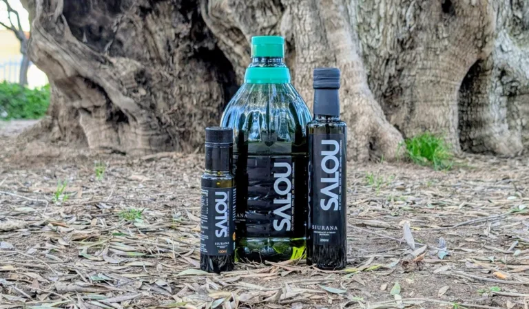 Aceite elaborado con aceitunas de olivos milenarios de Salou