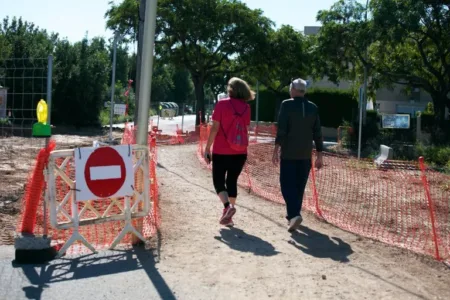 Cambrils presenta alegaciones para pedir una parada de tranvía en el Camí del Corralet Imagen de archivo de las obras de desmontaje del trazado ferroviario en el Camí del Corralet