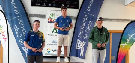 Iker Múgica, al més alt del podi