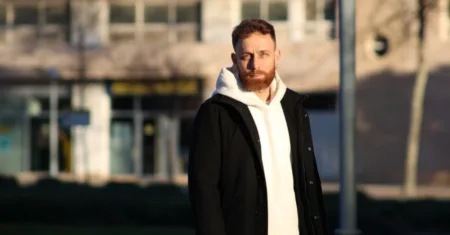 Mario Téllez vuelve a la primera línea política municipal