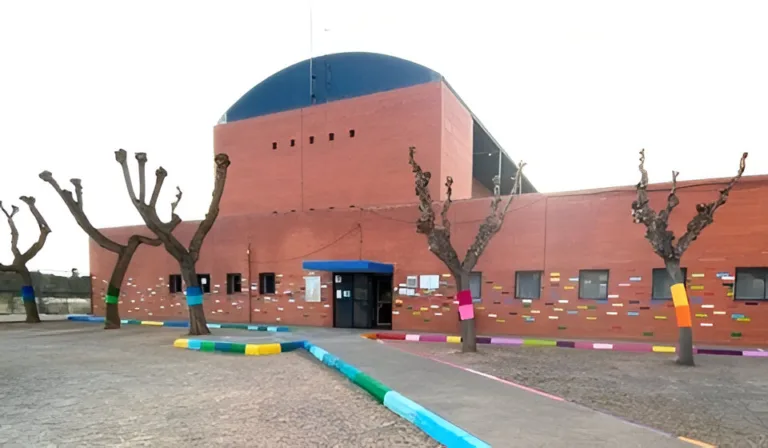 Los centros educativos cerrarán este jueves