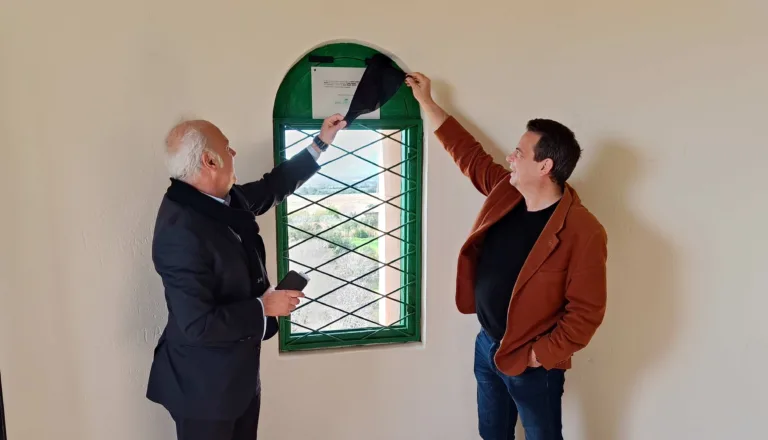 El Parc Samà de Cambrils ret homenatge a Antoni Gaudí Francisco Javier Castillo i Oliver Klein, al mirador de la Torre Àngulo