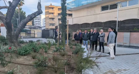 La plaza Corona d'Aragó de Salou gana espacios de sombra