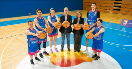 El CBT y Repsol renuevan su acuerdo de colaboración Javier Sancho i Núria Grados, amb jugadors del CBT