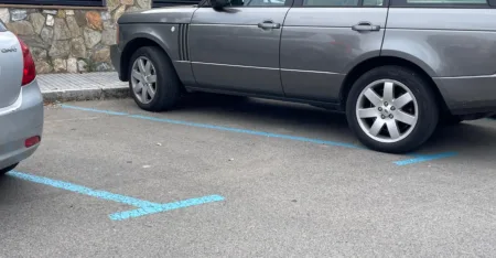 Plazas de aparcamiento de zona azul en Salou