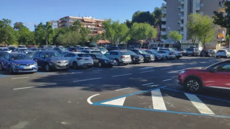 Salou activa la zona azul hasta el 12 de abril Aparcamiento de zona azul en Salou