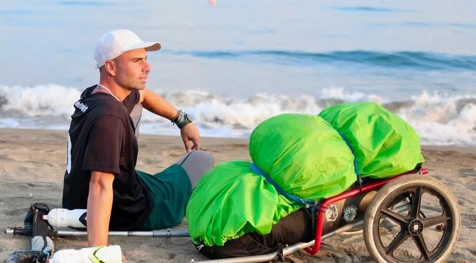 David Giménez, con el carro al que bautizó como 'Charly'