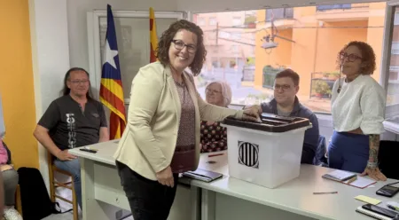 Neus Cárdenas, aquest dimarts al local de ERC a Cambrils