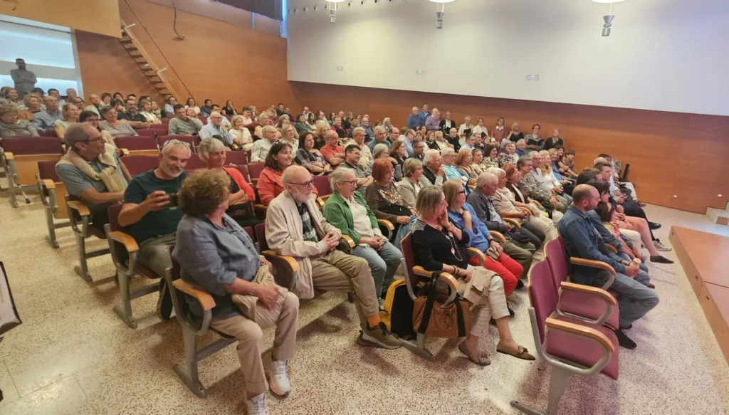 L'acte es va celebrar a  l'auditori Anton Ribas de l'Escola Elisabeth de Salou