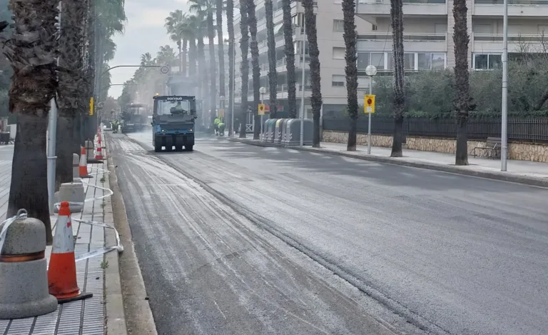 Salou impulsa un plan de 1,76 millones de euros para renovar y ampliar aceras Salou está llevando a cabo mejoras en el espacio público