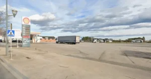 El solar del antiguo Gran Buffet de Cambrils acogerá un supermercado y un restaurante de comida rápida El solar del antiguo Gran Buffet está en uno de los accesos a Cambrils