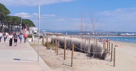 La playa de La Pineda ha ganado 20 metros