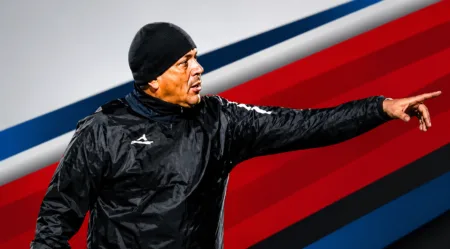 El entrenador Isaac Fernández