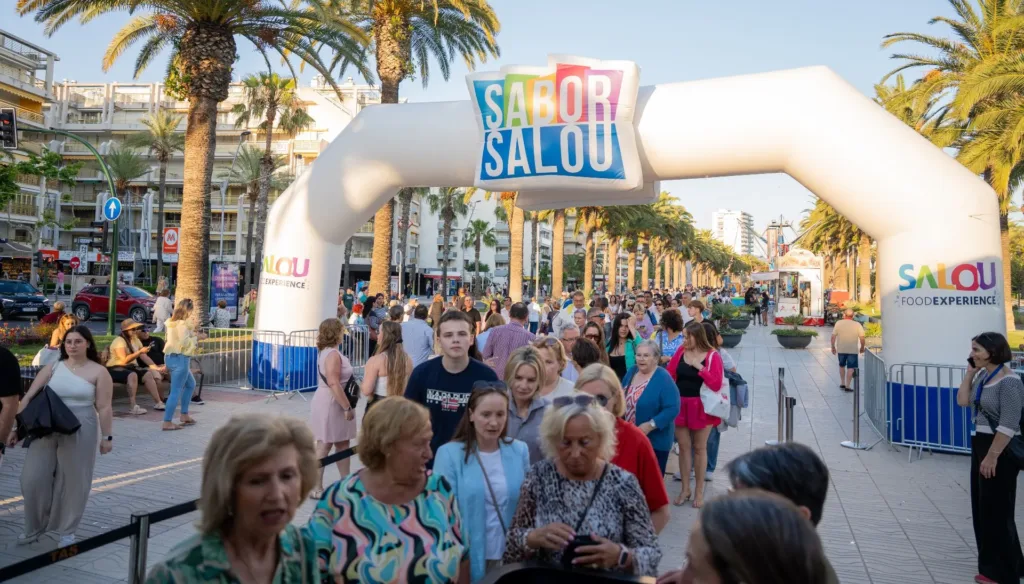 Sabor Salou cierra con cerca de 90.000 asistentes Sabor Salou ha llenado el paseo Jaume I durante tres días