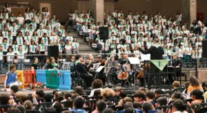 Més de 400 alumnes de 3r de primària de Cambrils interpreten la cantata ‘El Petit Príncep’ La cantata ha tingut lloc al al Palau Municipal d’Esports de Cambrils