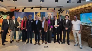 La Festa del Cel de Salou contará con exhibiciones de aviones, drones, láseres o fuegos artificiales sobre el mar Presentación de la Festa al Cel en Zaragoza el jueves
