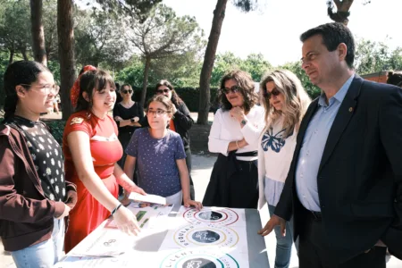 Més de 300 alumnes participen en la Fira d’Idees per la Sostenibilitat de Cambrils La fira ha tingut lloc al Parc del Pinaret