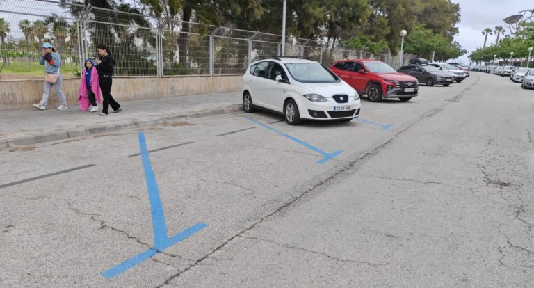 La zona de aparcamiento regulada de La Pineda entrará en vigor el 15 de junio
