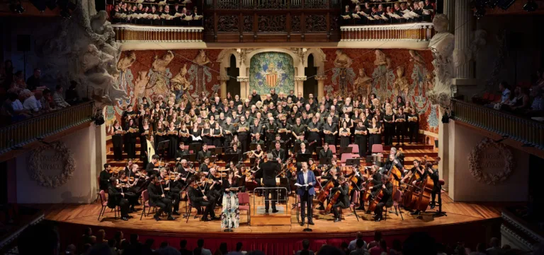 La Coral Verge del Camí de Cambrils actua al Palau de la Música Actuació de la Coral Verge del Camí al Palau de la Música. FOTO: Mario Wurzburger